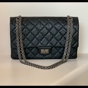 AUTHENTIC Chanel 2.55 Reissue 226